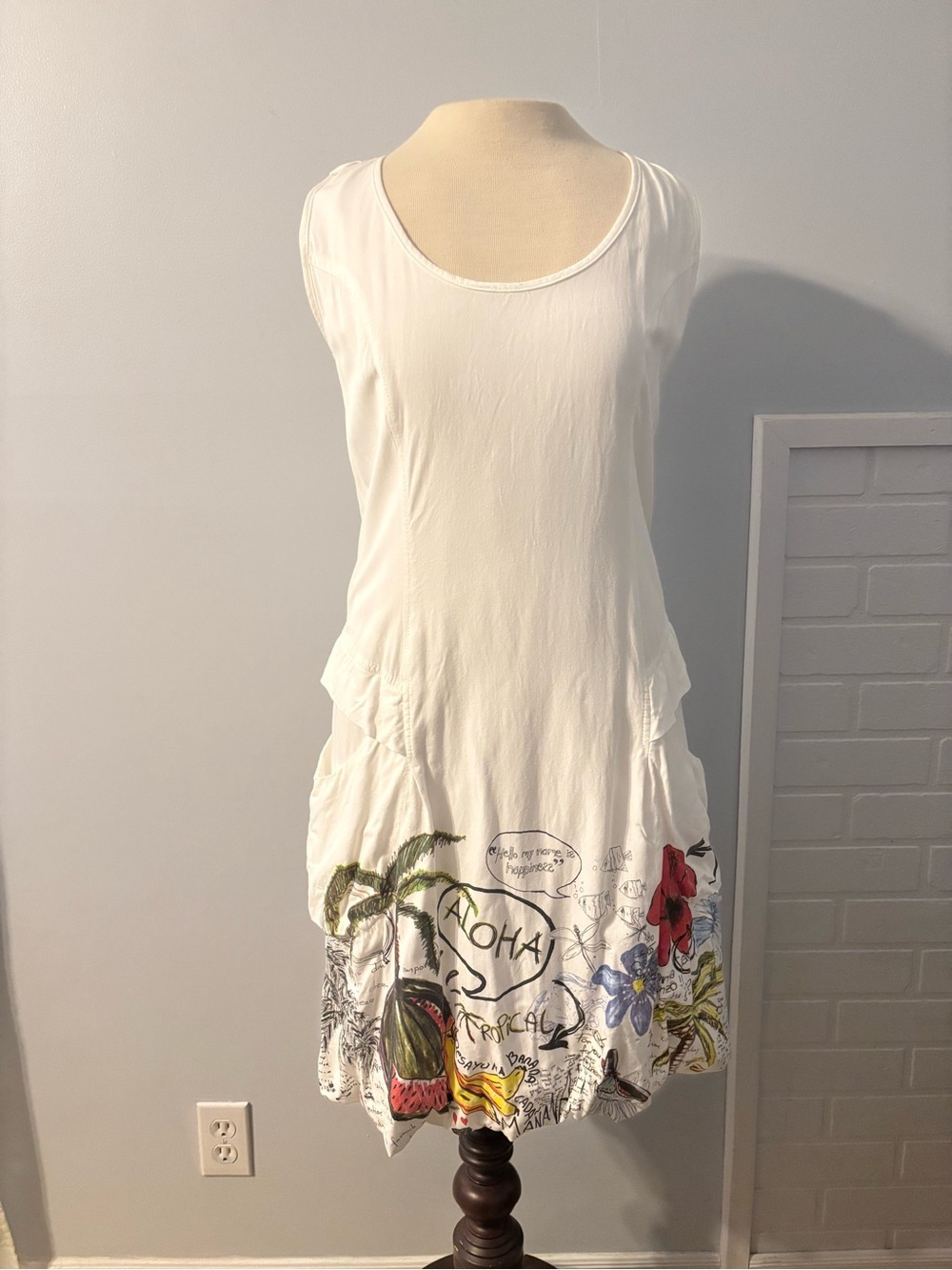 Desigual White Sleeveless Aloha Print Swim Cover-Up